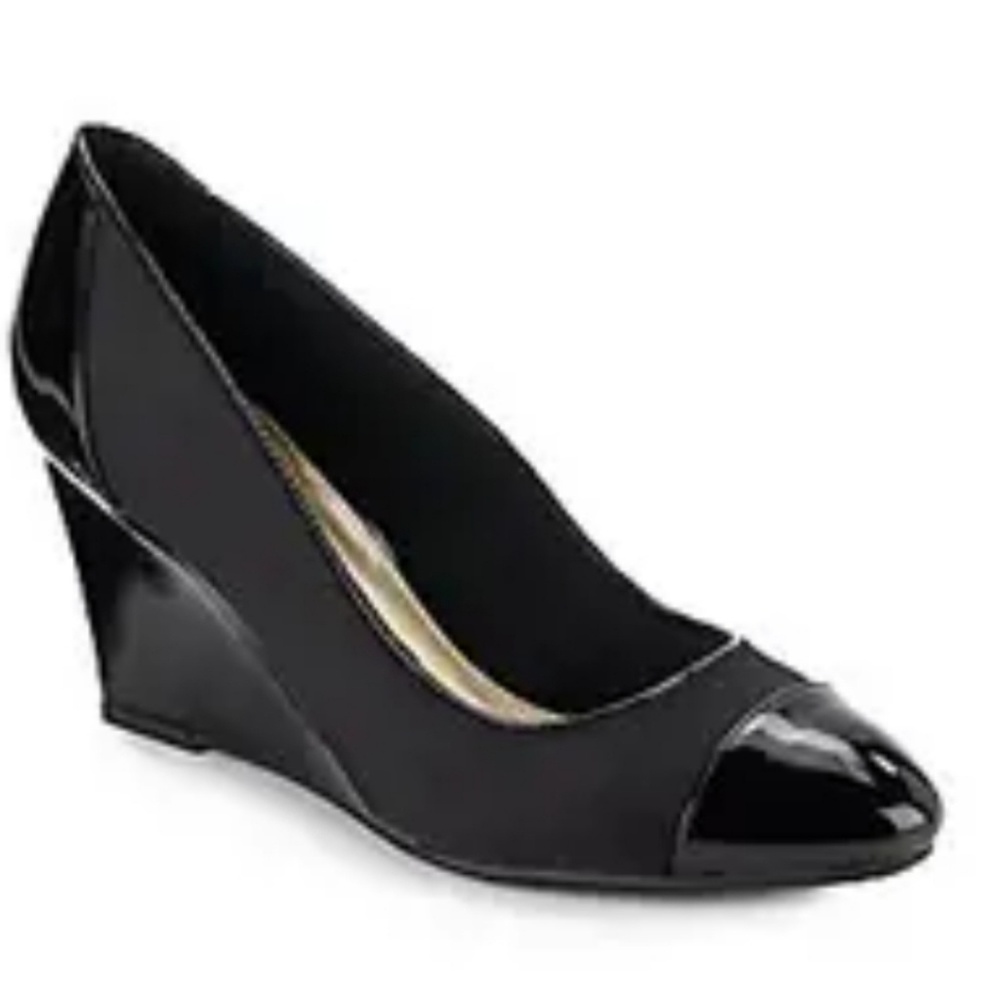 Bandolino wedge shoe